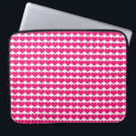 Protection Pour Ordinateur Portable Pink Coeur mignon Motif Portable<br><div class="desc">Simples et doux Coeurs mignons Motif Portable Sleeve avec un motif répétitif de petits coeurs roses. Un texte peut être ajouté à cette conception pour lui donner une touche personnelle.</div>