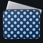 Protection Pour Ordinateur Portable Pois Bleu clair sur Manche Ordinateur Portable Ble<br><div class="desc">Gardez votre ordinateur portable en sécurité avec une manche en néoprène zippée avec des pois bleu clair surlignés en blanc sur un arrière - plan bleu foncé. numériquement créé une image. Copyright © 2015 Claire E. Skinner. Tous droits réservés.</div>