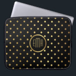 Protection Pour Ordinateur Portable Pois or chic sur noir avec Monogramme<br><div class="desc">Housse informatique chic pour la mode, ce design présente un motif pois doré sur un arrière - plan noir contrasté avec cadre rond assorti et votre monogramme personnalisé. Modifiez simplement l'exemple de texte avec vos initiales. Les couleurs dorées utilisées dans ce design ont des ombres et des surbrillances subtiles pour...</div>