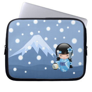 Protection Pour Ordinateur Portable Poupée Kokeshi d'hiver - Geisha Girl de Blue Moun