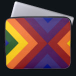 Protection Pour Ordinateur Portable Rainbow Chevrons<br><div class="desc">Célébrez votre LGBT Pride ou votre amour de la couleur avec un arc-en-ciel géométrique. Une série de chevrons rouges,  oranges,  jaunes,  verts,  bleus,  indigo et violets convergent dans ce motif géométrique original et audacieux. numériquement créé une image. Copyright © 2012 Claire E. Skinner. Tous droits réservés.</div>