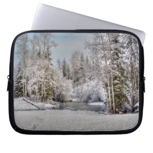 Protection Pour Ordinateur Portable Terrain agricole en hiver Neige au lever du soleil