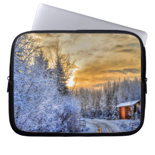 Protection Pour Ordinateur Portable Terrain agricole en hiver Neige au lever du soleil