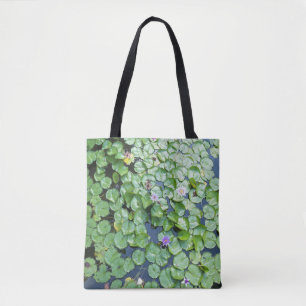 Protections de nénuphar sur un sac fourre-tout