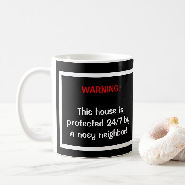 Protégé par une tasse voisine fouineuse (Avec donut)
