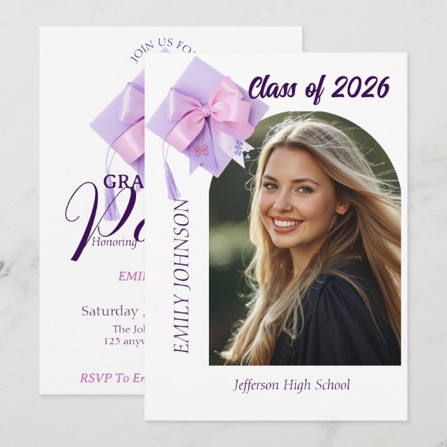 Purple Cap Photo Graduation Party Invitation (Devant / Derrière)