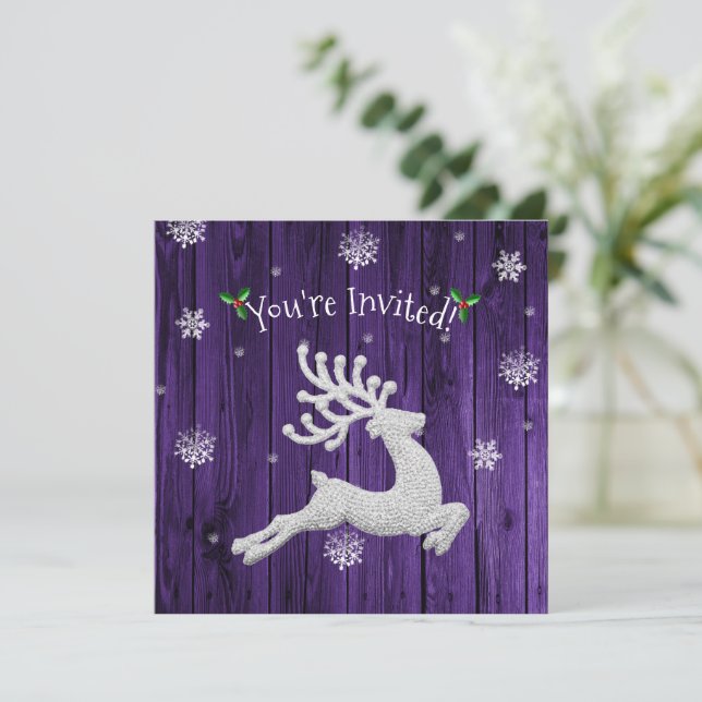 Purple Rustic Christmas Reindeer Invitation (Debout devant)