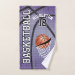 Purple Sport Basketball - Serviette personnalisée<br><div class="desc">🥇 UN DESIGN D'ART ORIGINAL DE DROIT D'AUTEUR DE Donna Siegrist SEULEMENT DISPONIBLE SUR ZAZZLE! Serviette De Bain. Sport Basketball prêt pour vous à personnaliser. Vous avez besoin d'une autre couleur ou de l'ensemble de la serviette de bain ? Contactez-moi par l'intermédiaire de mon magasin ou mon email direct est...</div>