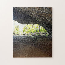 À l'intérieur de la grotte créée en une