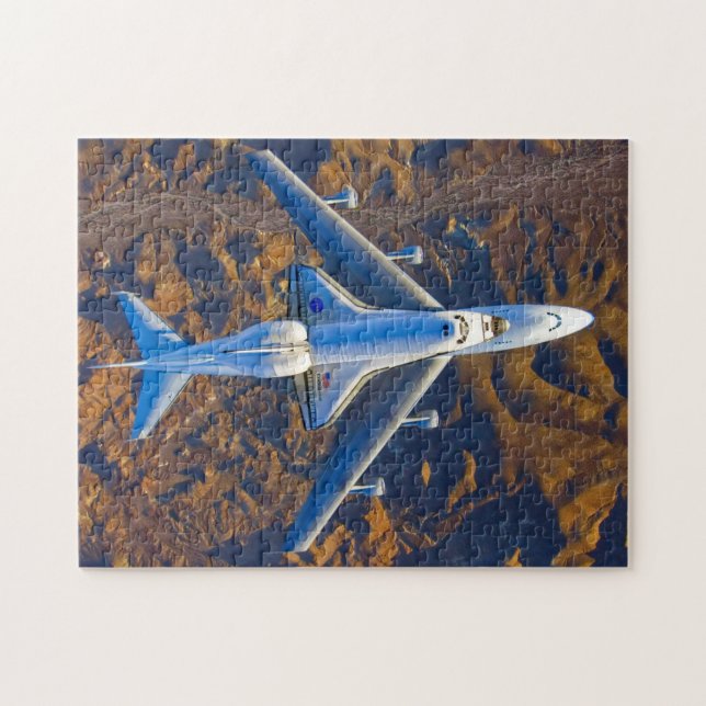 Puzzle AÉRONEF DE TRANSPORT DE NAVETTE SPATIALE 747 (11x1 (Horizontal)