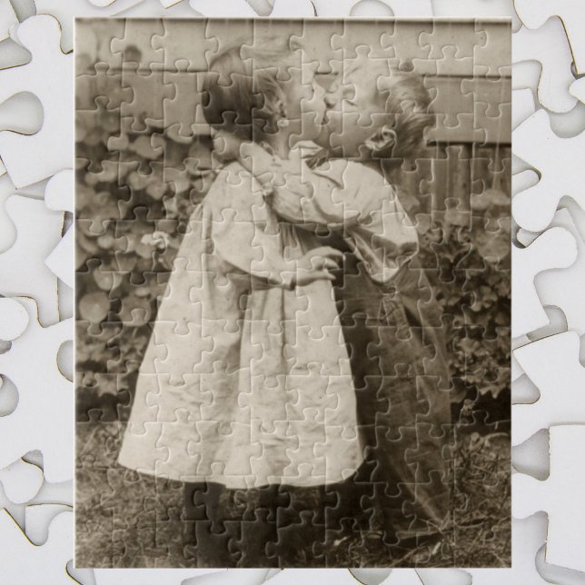Puzzle Amour vintage Photo d'enfants s'embrassant dans un (Créateur téléchargé)