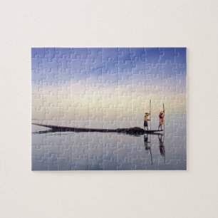Puzzle Asie, Birmanie, (Myanmar) Bateau de pêche réfléchi