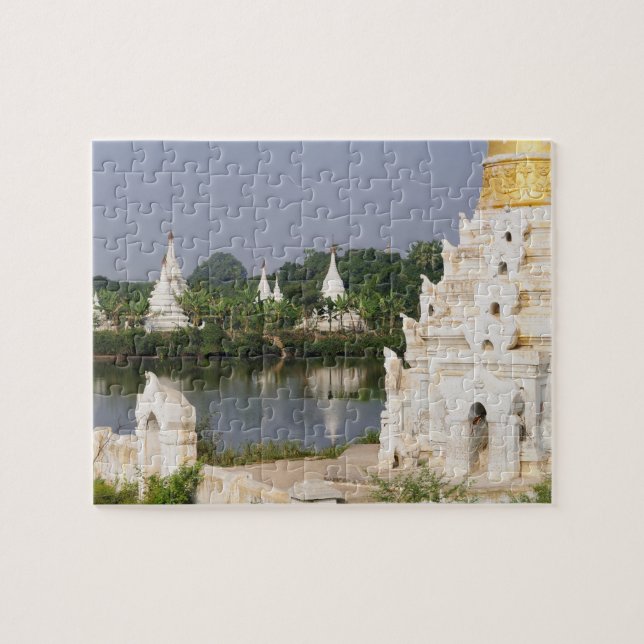 Puzzle Asie, Myanmar (Birmanie), Mandalay. Un bouddhiste (Horizontal)