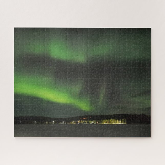 Puzzle Aurora borealis dans le ciel en Laponie (Horizontal)