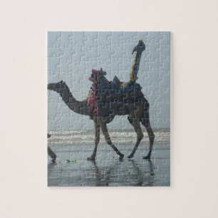 Puzzle Balade en chameau tribal : Sables et mer à la maré