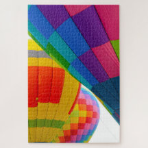 Ballons à air chaud aux couleurs vives