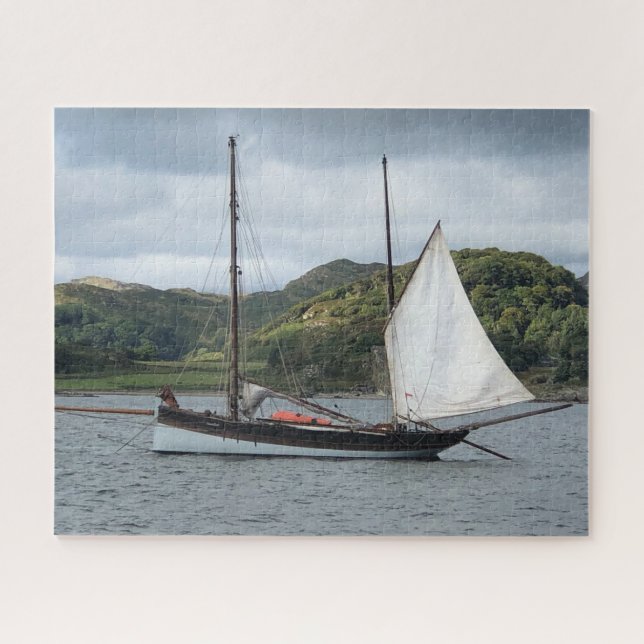 Puzzle Bateau à voile dans le loch Crinan, Écosse (Horizontal)