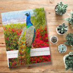 Puzzle Beau bleu vert Peacock Photo Stylish Chic<br><div class="desc">Il n’y a rien de tout aussi étonnant qu’un paon bleu royal avec ses plumes bleues à l’aspect gemme vert, contre un buisson à fleurs rouge vif qui domine un port côtier de Californie du Sud. Célébrez sa beauté chaque jour chaque fois que vous travaillez sur ce puzzle photographique unique...</div>