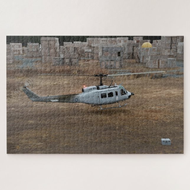 Puzzle Bell UH-1H Huey avec AACUS (Horizontal)