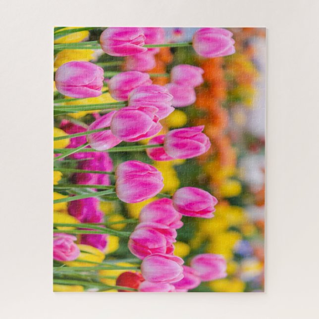 Puzzle Belles tulipes roses dans un jardin (Vertical)