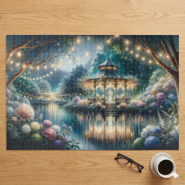 Puzzle Belvédère du jardin enchanté, reflet du crépuscule (Enchanted Garden Gazebo Twilight Reflection Jigsaw Puzzle On Table)