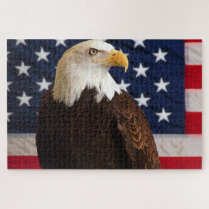Puzzle Bientôt Eagle looking with a American flag