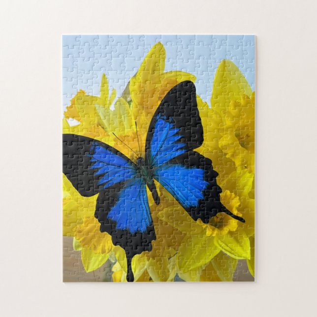 Puzzle Blue butterfly on daffodils (Vertical)