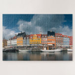 Puzzle Bord de mer coloré Nyhavn Copenhague Danemark<br><div class="desc">This stunning city themed jigsaw puzzle feels the beautiful canal waterfront of Nyhavn à Denmark. #nyhavn #denmark #copenhagen #danish #waterfront ##boats #europe #travel #jigsaw #puzzles #jigsawpuzzles #fun #stockingstuffers #games</div>