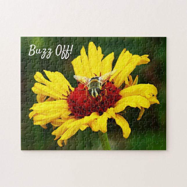 Puzzle Buzz Off Bee sur un Fleur sauvage jaune vif (Horizontal)