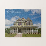 Puzzle Cadeau de chauffage domestique personnalisé Nouvel<br><div class="desc">Personnalisez un cadeau unique pour une famille en mettant la photo de sa maison sur un puzzle personnalisé. Customisez avec votre nom de famille et votre photo immobilière.</div>