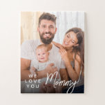 Puzzle Cadeau pour maman Idea Photo de maman personnalisé<br><div class="desc">Express votre amour et votre admiration avec notre "We Love You Mommy! Custom Photo Puzzle" - un don sentimental et chaleureux qui apportera joie et bons souvenirs à votre père bien-aimé. Ce puzzle photo personnalisé est une façon délicieuse de lui montrer tout ce qu'elle veut dire pour vous. Avec les...</div>