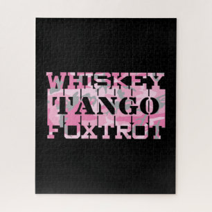 Puzzle Camion rose Foxtrot Tango Whiskey Militaire