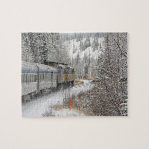 Puzzle Canada, Alberta. Train de neige VIA Rail entre