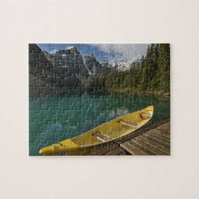 Puzzle Canot garé à un quai le long du lac Moraine, Banff (Horizontal)