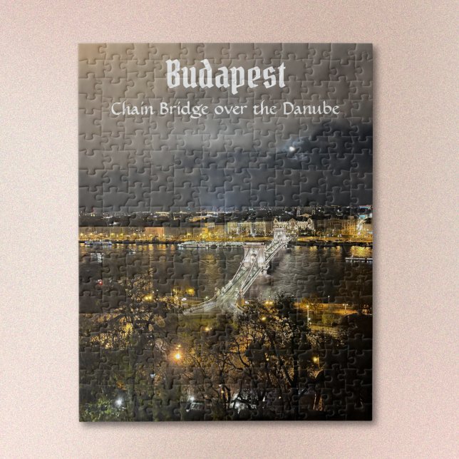 Puzzle Casse-tête de Budapest Chain Bridge (Text is optional. Easy to remove or edit. Select Personalize Design to remove text.)