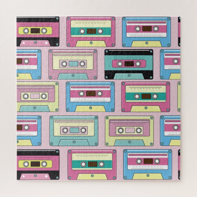 Puzzle cassettes colorées, motif arrière - plan rose. (Vertical)