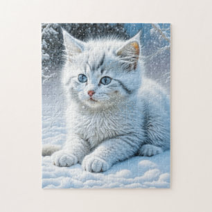 Puzzle Chat blanc mignon jouant dans la neige