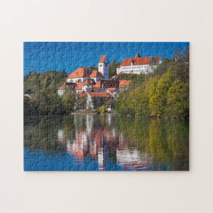 Puzzle Château et Abby au bord de la rivière