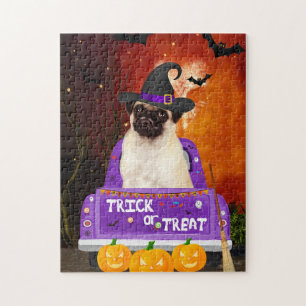 Puzzle Chien carlin dans un camion Halloween