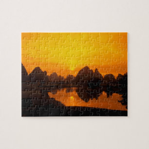 Puzzle Chine. Chine colorée. Belle rivière Li.