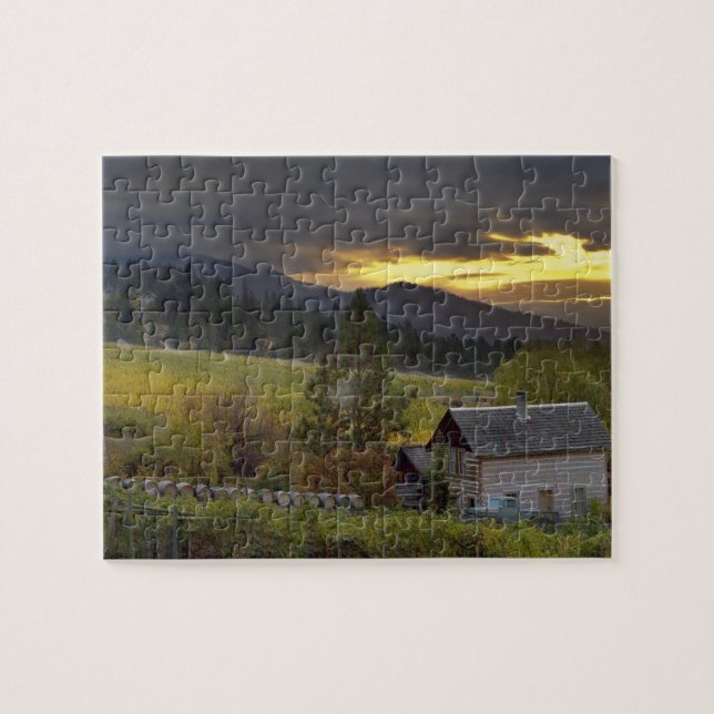 Puzzle Ciel de coucher de soleil sur vignobles et cabane  (Horizontal)