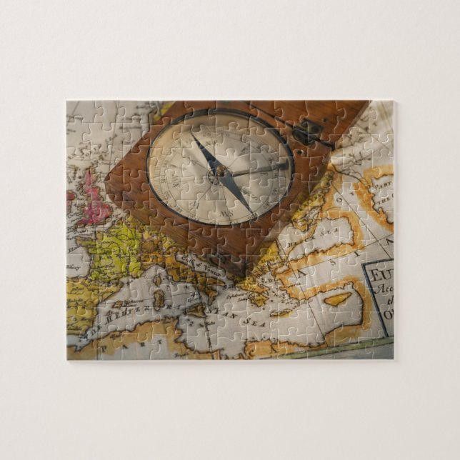 Puzzle Compas antique sur la carte (Horizontal)