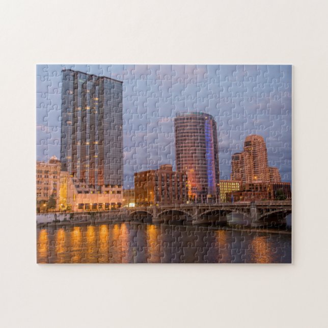 Puzzle Coucher de soleil sur l'horizon, sur la Grand Rive (Horizontal)