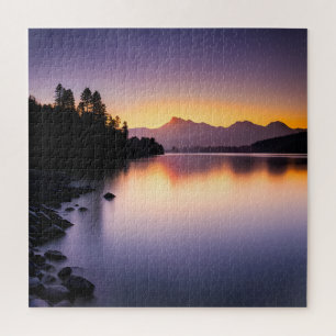 Puzzle Coucher de soleil surplombant un lac