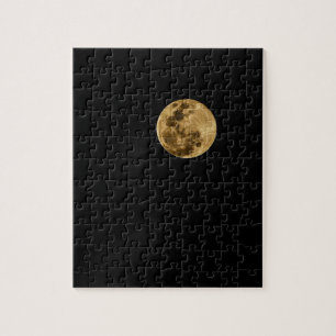 Puzzle de lune sur fond noir