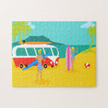 Puzzle de surfer rétro<br><div class="desc">Chaque jour peut être une journée à la plage avec ce Retro Surfer Couple Puzzle. Le style des années 60, design minimaliste, est doté d'un amoureux du soleil et d'un couple à la recherche de sensations fortes, prêts à prendre une vague. Le cadre est une oasis tropicale et insulaire avec...</div>