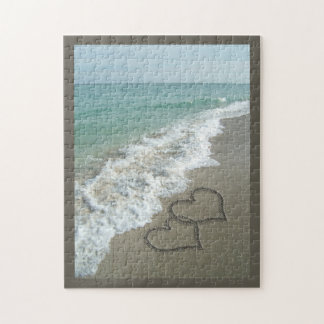 Puzzle Deux Coeurs de sable sur la plage, Océan romantiqu