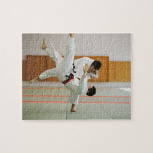 Puzzle Deux hommes concurrençant dans un match 3 de judo