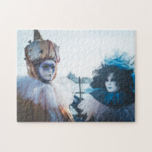 Deux masques de carnaval à Venise, Italie