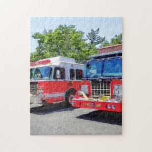 Puzzle Deux moteurs à incendie devant la cheminée